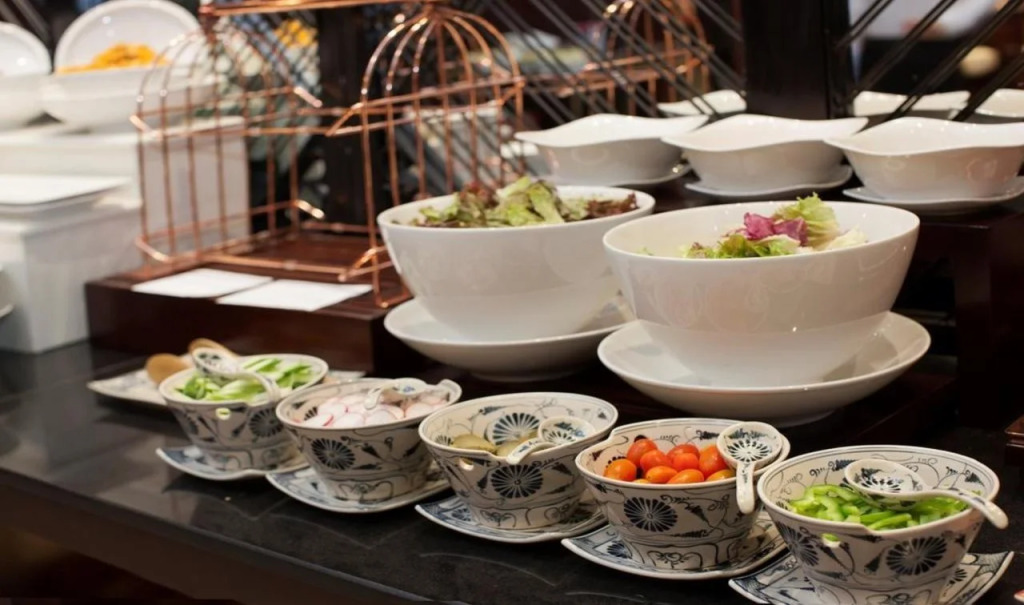 KiN Hotel Đông Du