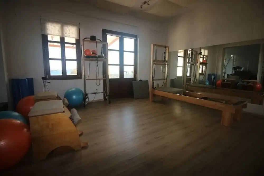 Syros Wellness Luxury Suites