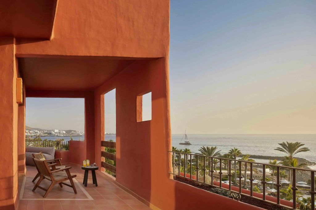 Курорт Tivoli la Caleta Resort