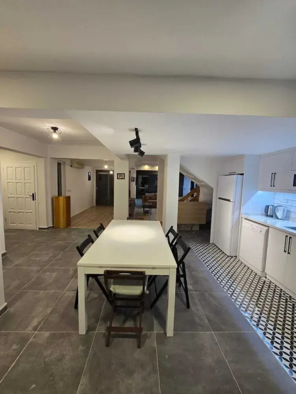VILLA OLINDA 4 BED with huge garden