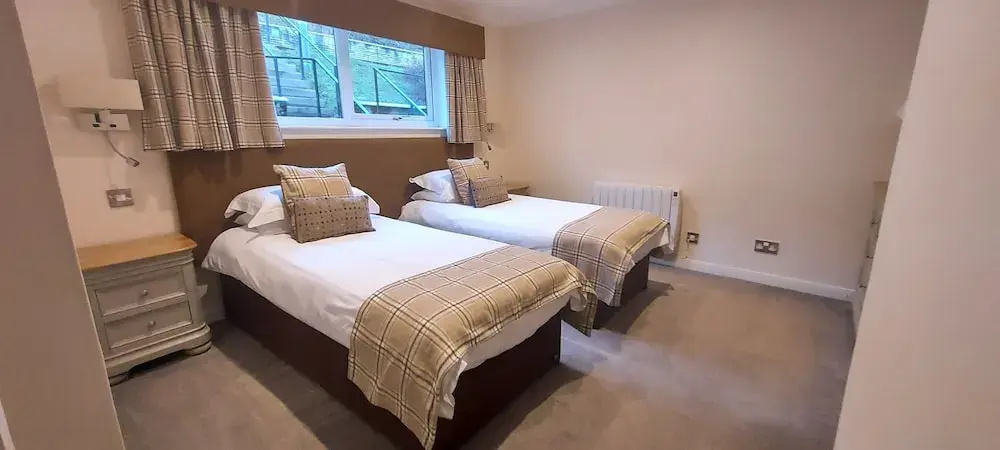 Loch Rannoch Highland Club Pine Marten Lodge 03