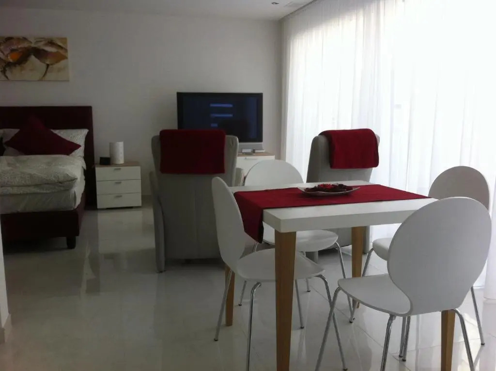 Sunrise Apartment