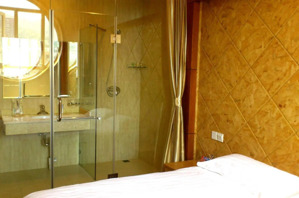 Chengde No.1 Business Hotel