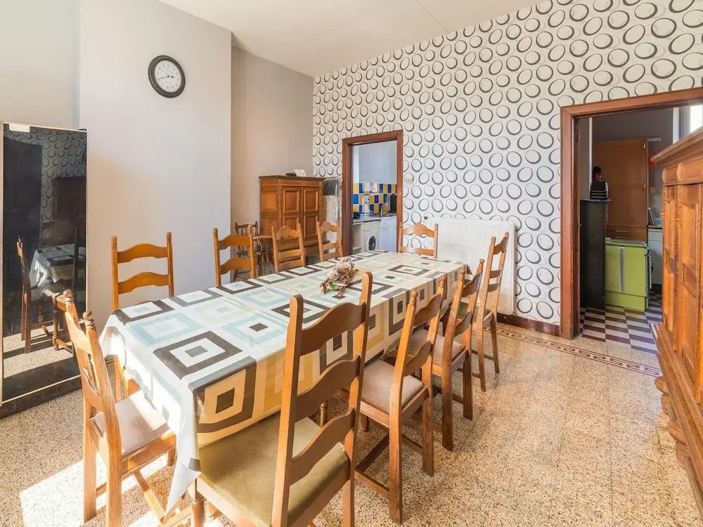 Elegant Home in Bievre With Garden