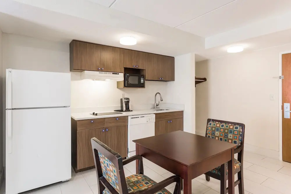 Holiday Inn Express and Suites - Petersburg - Fort Lee by IHG