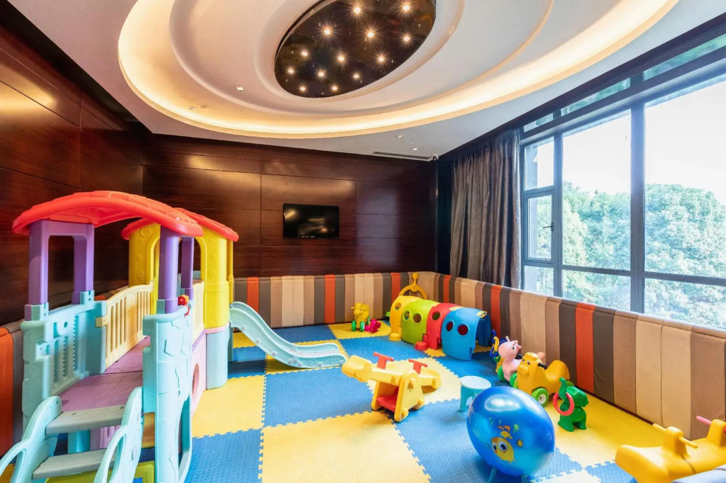 Rich Global Hotel