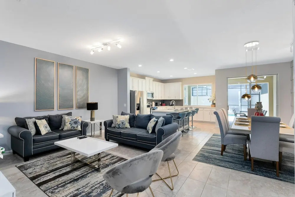 Luxury Town Home With Splash Pool in Solara Resort