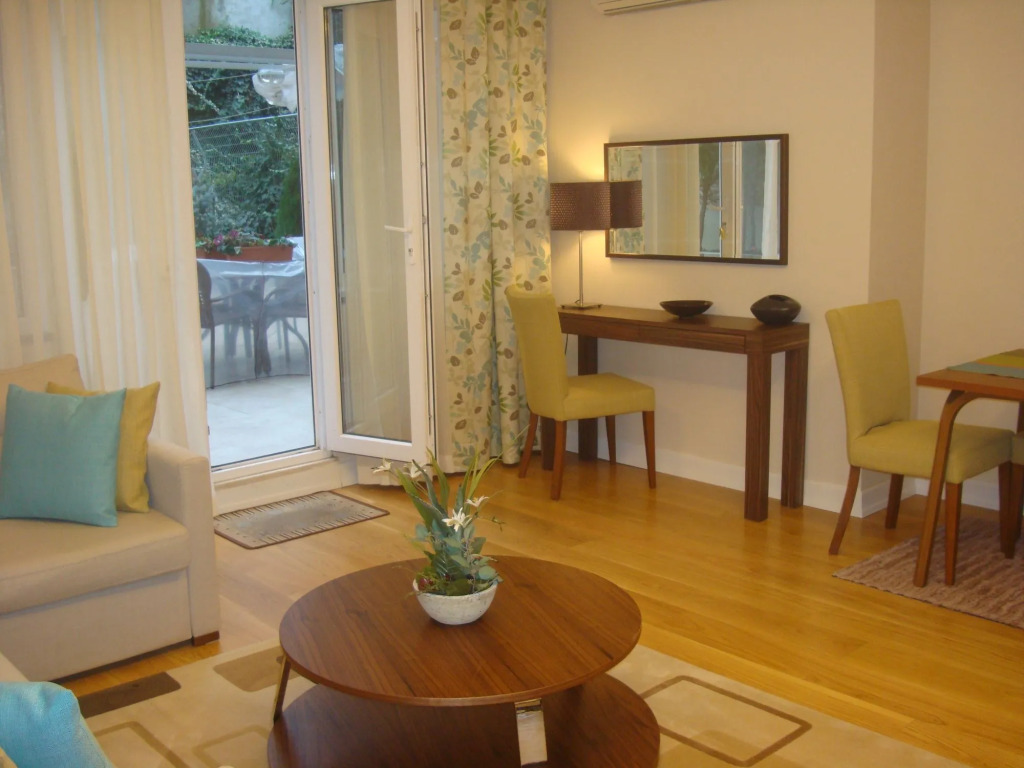 Cheya Sisli BNB Medical & Business City Center Tesvikiye Suites and Apartments