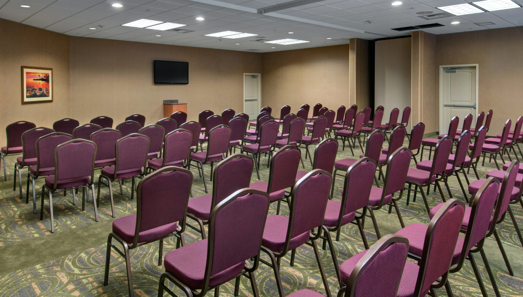 Hampton Inn & Suites Astoria