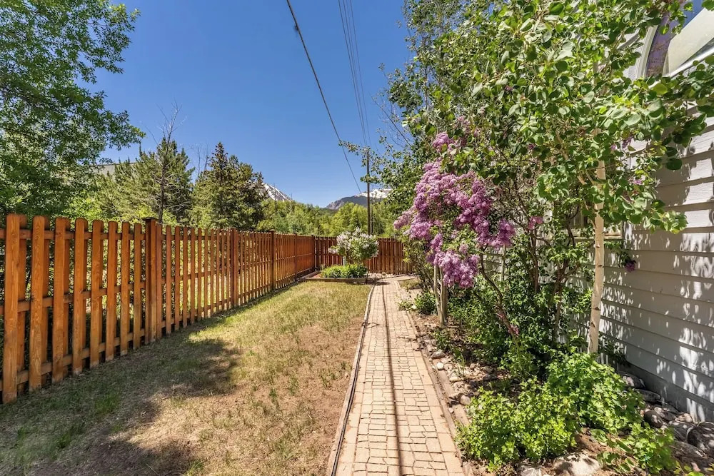 Stand-alone Mountain Home, Private Hot Tub and Deck, Mountain Views #34 by Summit County Mountain Retreats
