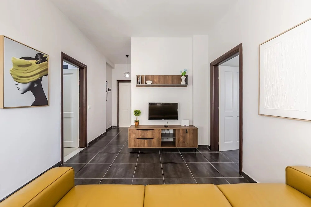 The Seabreeze Apartment 1BR in Gjiri i Lal zit
