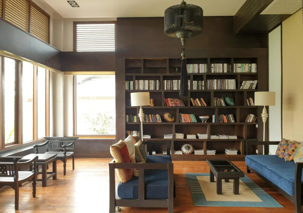 Le Palais Juliana Experience tradition on us Book 2 nights and get a free morning alms-giving session