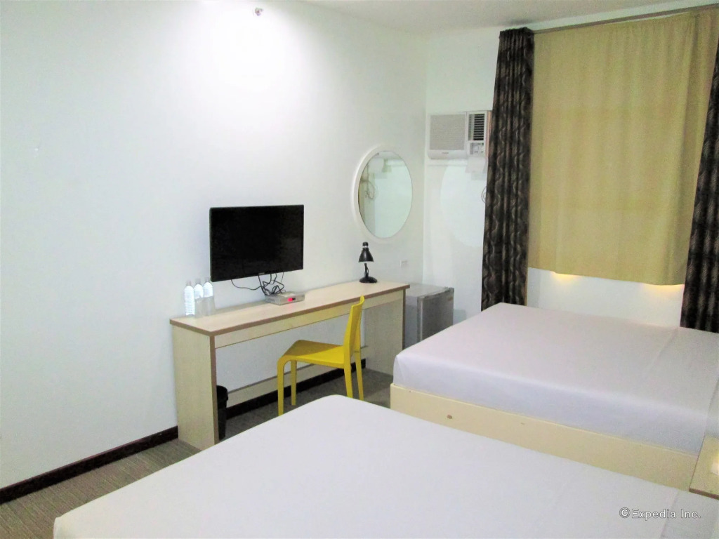 Marianne Suites Hotel by RedDoorz