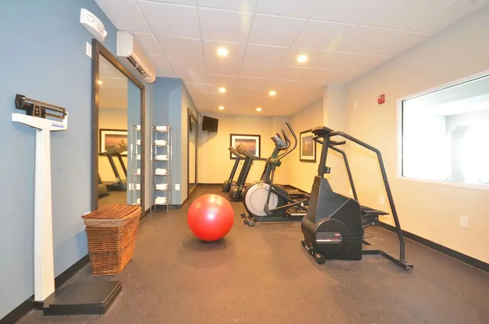Holiday Inn Express Amp Suites Farmington