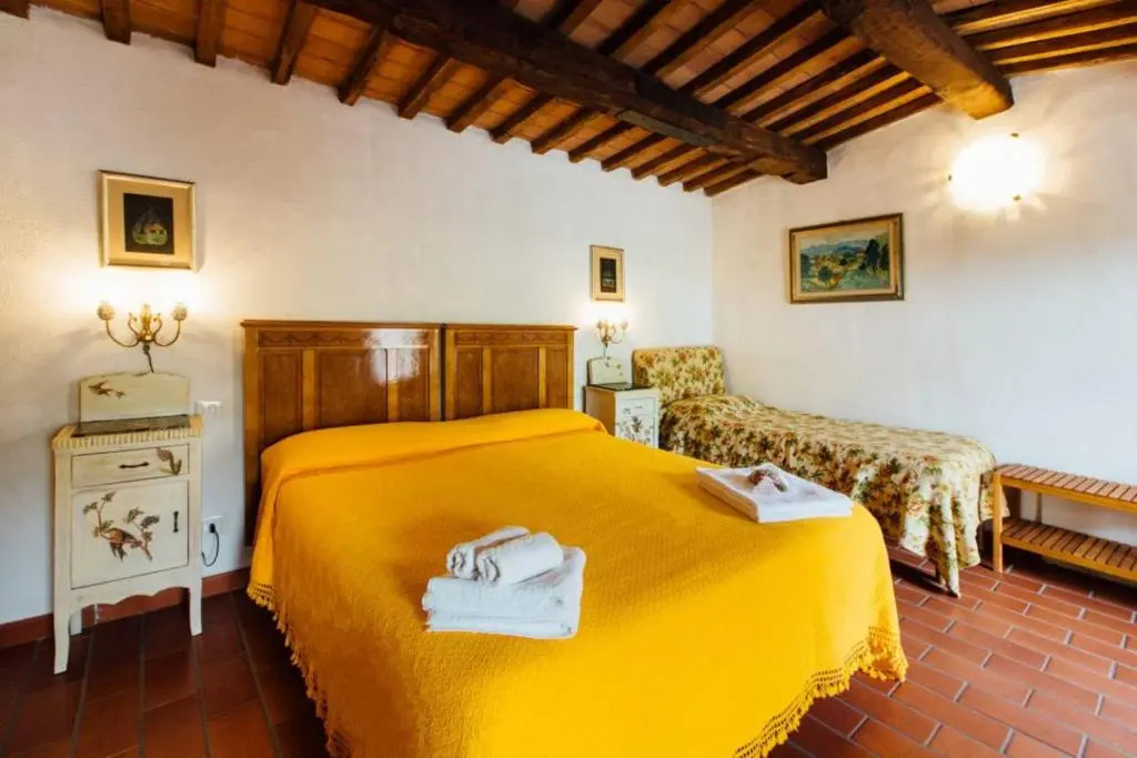 Elegant Villa in Santa Fiora with Private Pool