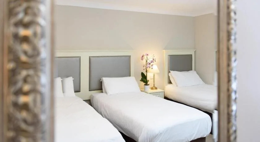 Dooley's Hotel