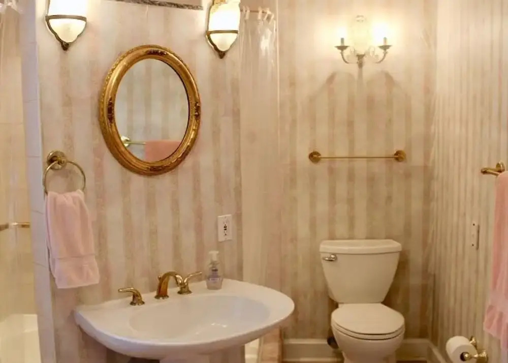 Treasure Island Beach Retreat Sleeps Up To 8
