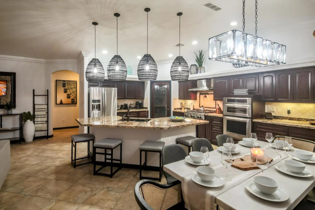 VIEWS! Luxury Lake Home W/ Pool, Spa & Fire Pit