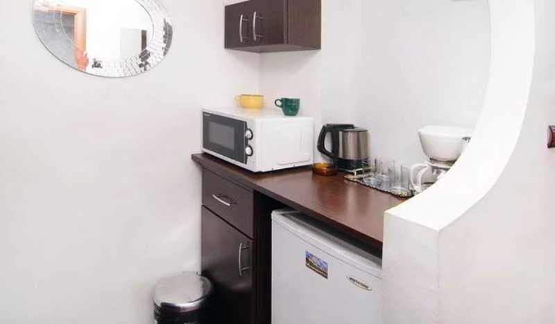 Nek Accommodation