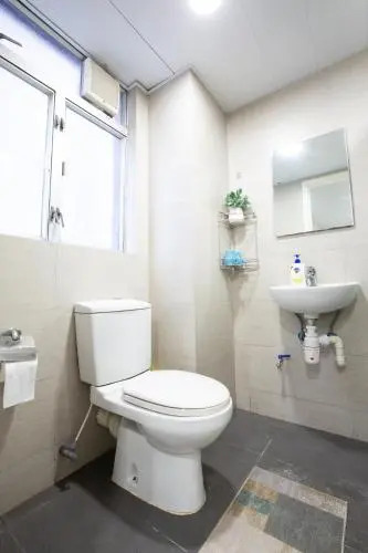 Large 110sqm 3 bedroom 2 min from MTR