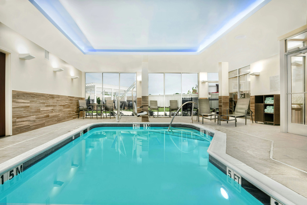 Fairfield Inn & Suites Van Canton Area