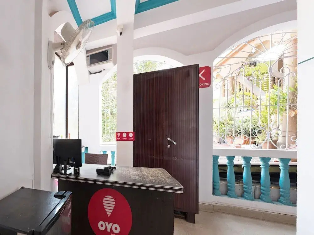 Waves 18 By OYO Rooms