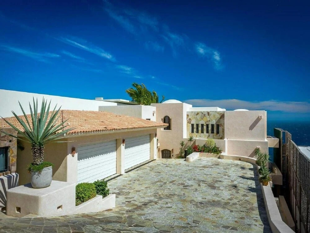 Sunny Vacation Villa 92