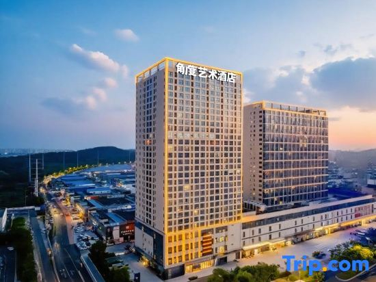 Angle Art Hotel