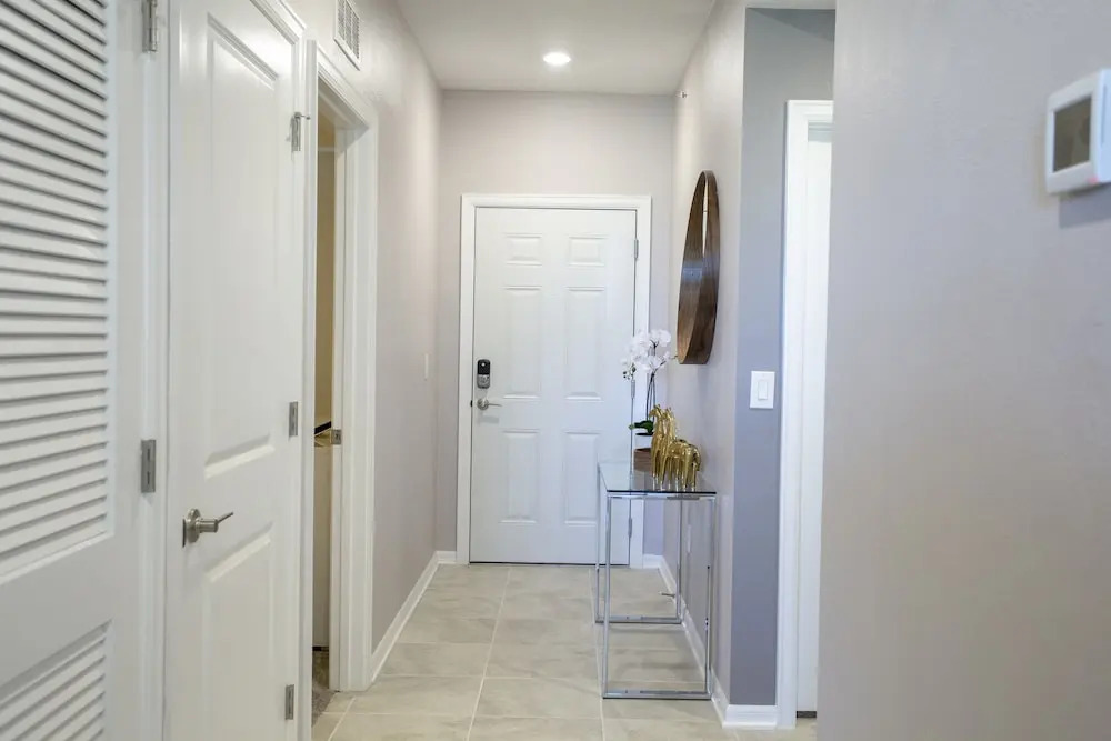 Gorgeous Two Bedroom Apt Close to Disney 306 4721 Storey Lake Resort