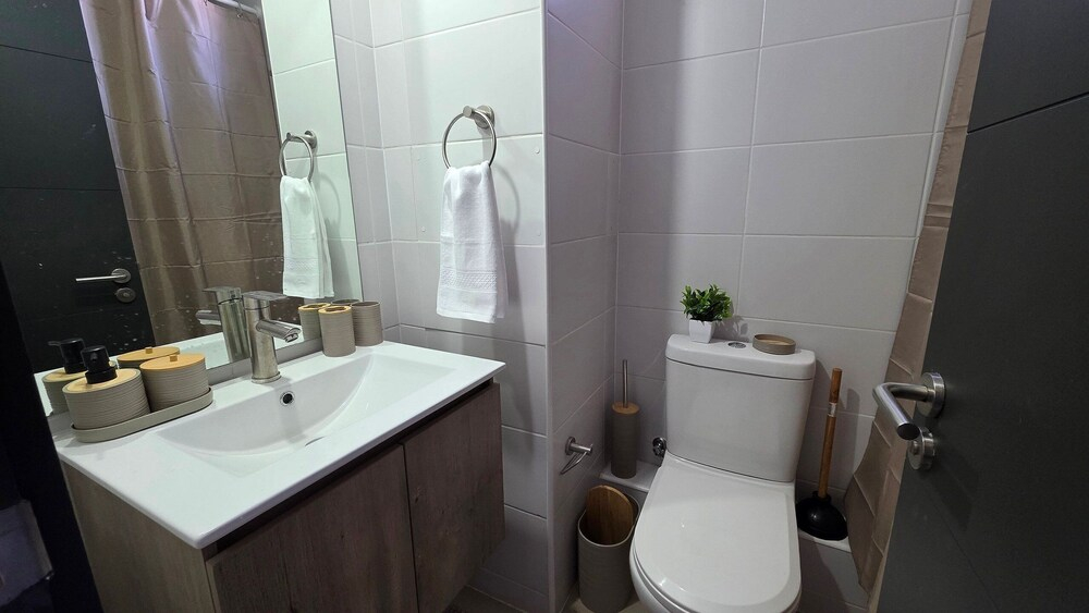 Oceana Suites La Florida Friolan Roa