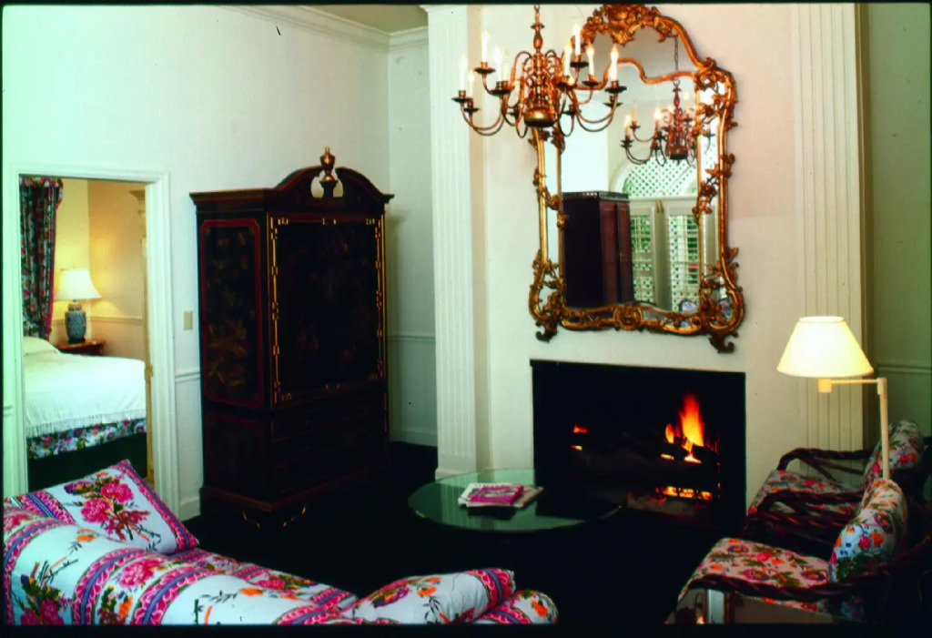 Pine Inn - Carmel