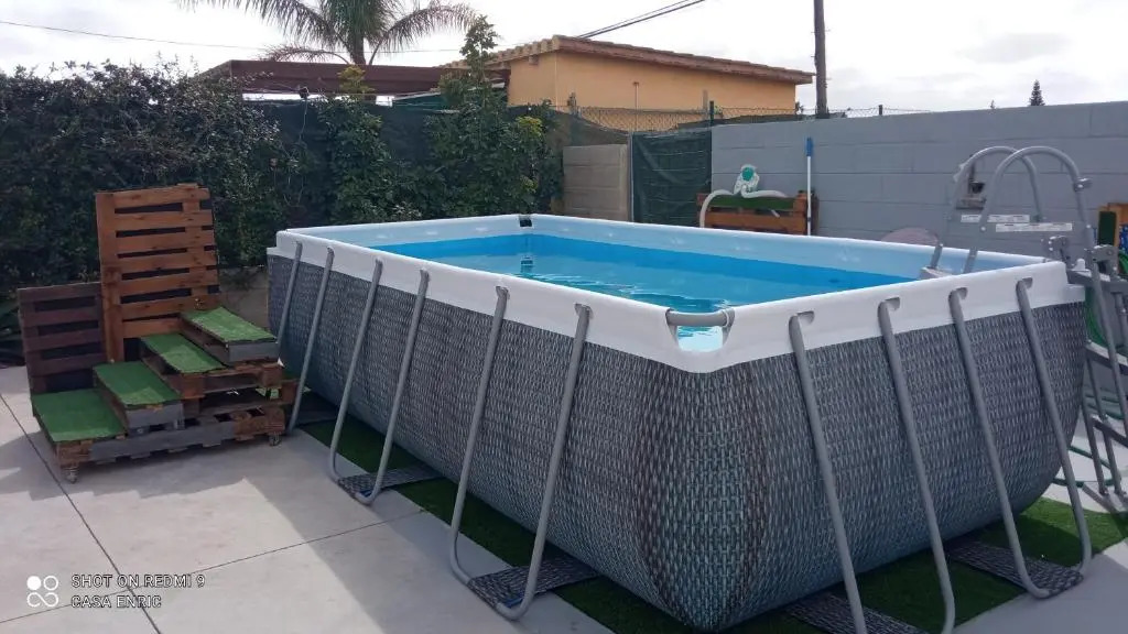 Casa Enric , con zona infantil, piscina y parking privado