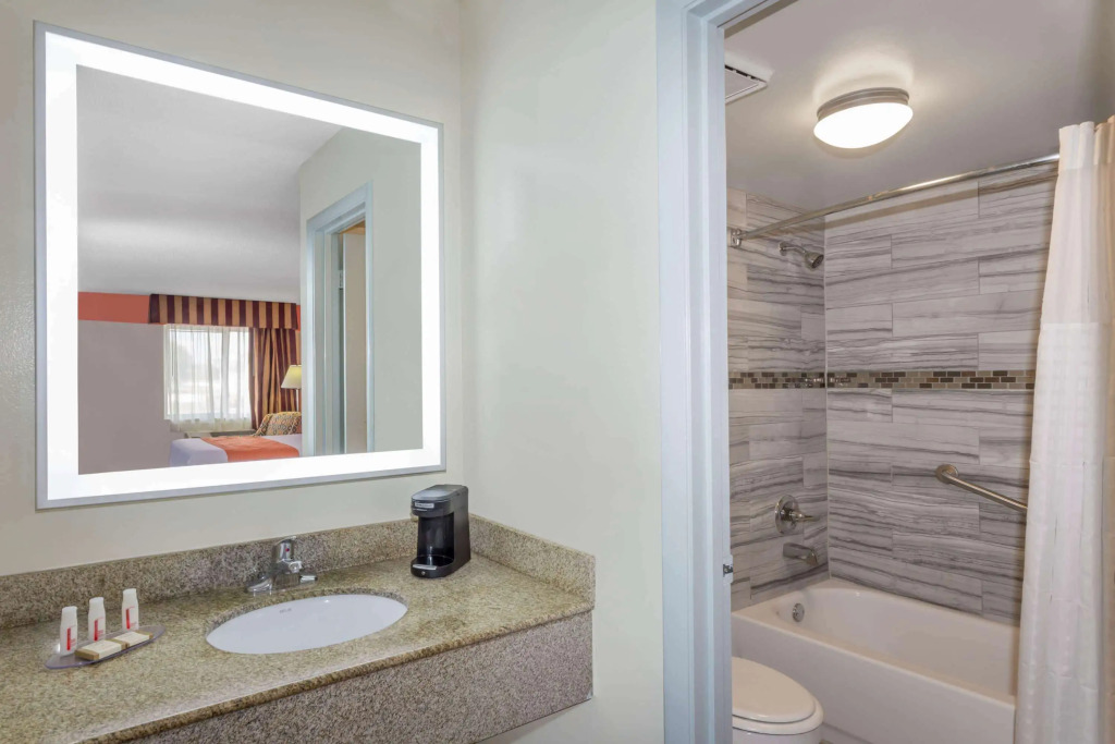 Howard Johnson by Wyndham Vero Beach/I-95