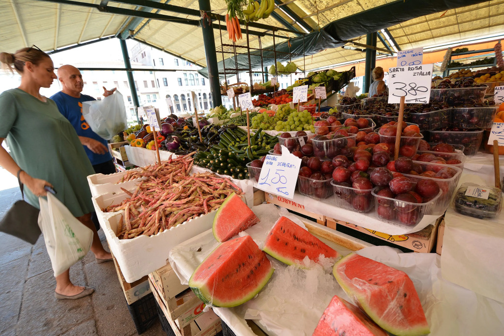 RIALTO MARKET NEW 5pax 3bed 2bath Wifi PowerAircnd