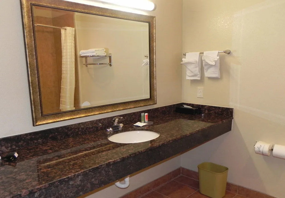 Yorktown Inn and Suites