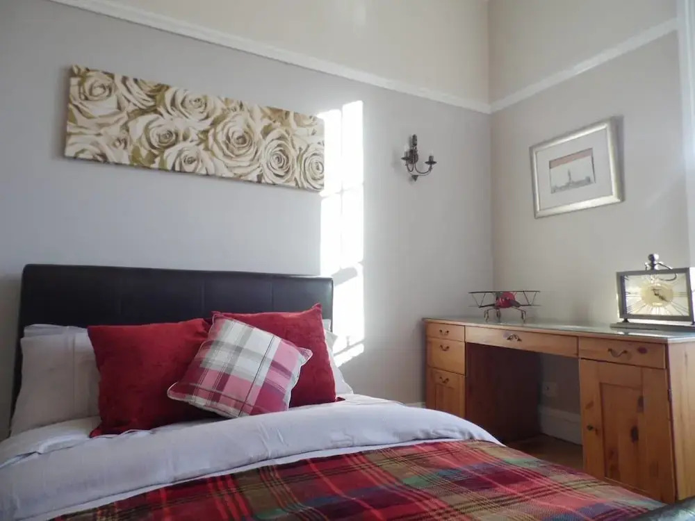Spacious and Quiet Flat in the Heart of Finnieston