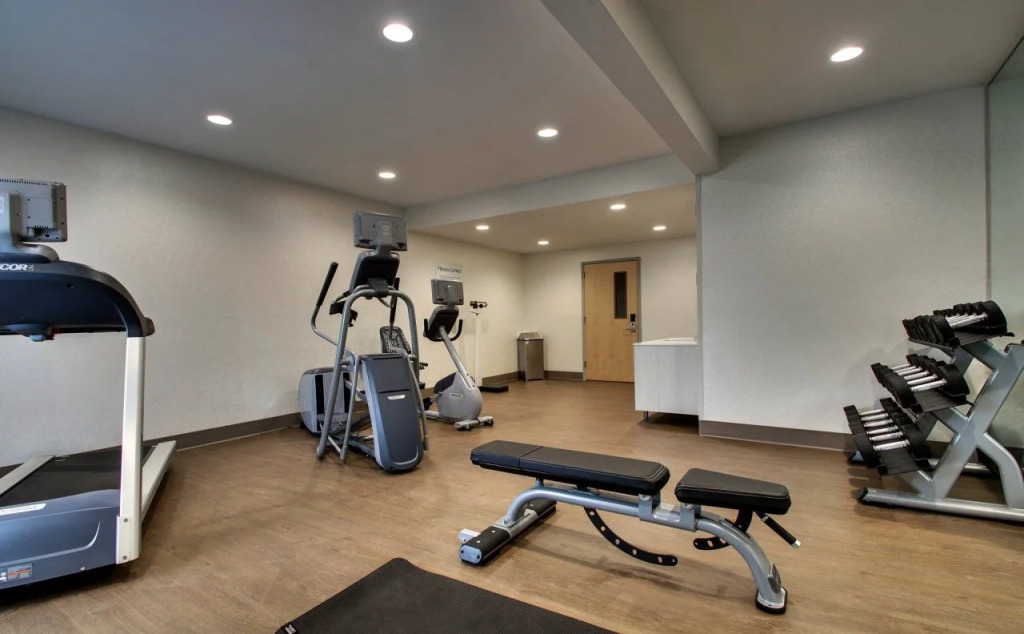 Holiday Inn Express Hotel & Suites Cedar Rapids I-380 at 33rd Avenue by IHG