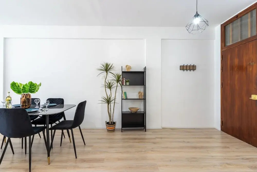 Citrus 3-BR Apt. & Balcony in Larnaca