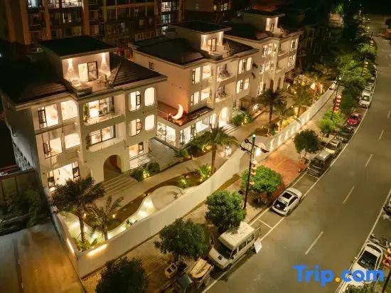 Libo Sanyu Nanting · La Mere Ancienne · Designer Private Hot Spring Resort Villa (Ancient Town)