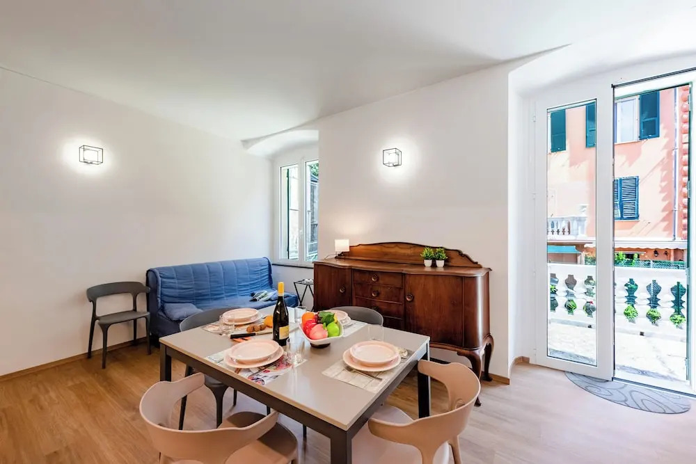 Central Apartment In Genova