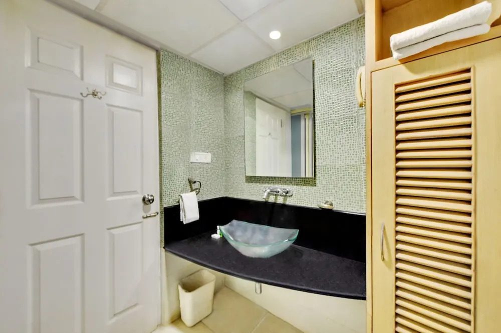 Twin Tulips Hotel