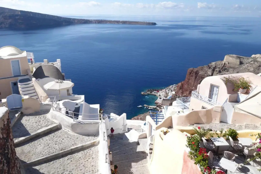 Top Oia
