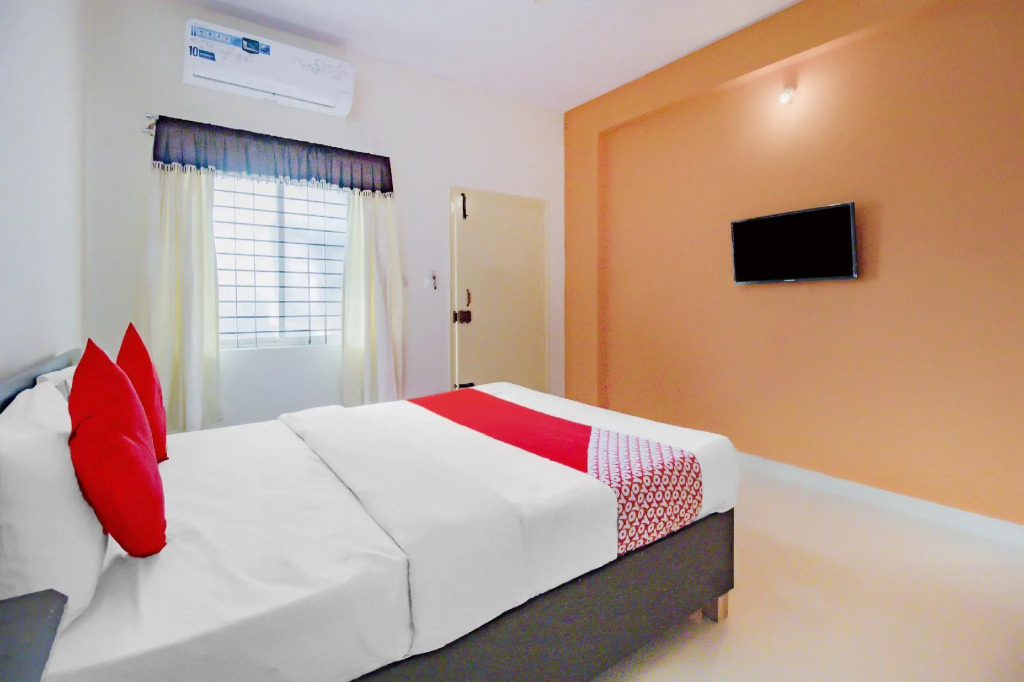 Hotel O P N K Suites