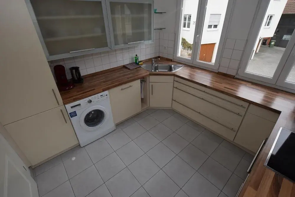 AB Apartment 25