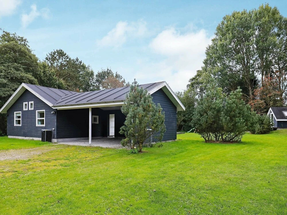 Enticing Holiday Home in Hals With Terrace