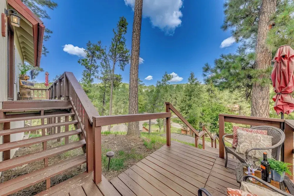 Ruidoso Cabin w/ Deck + Views: 4 Mi to Winter Park