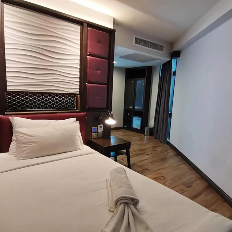 Holatel Hotel Phitsanulok