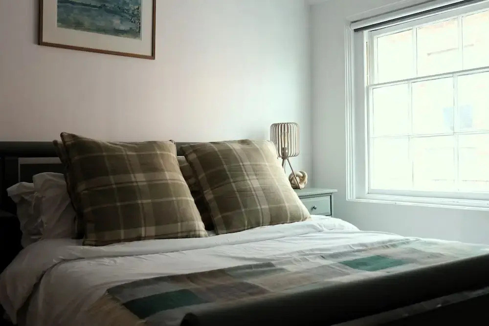 Beds at 46, Cowes