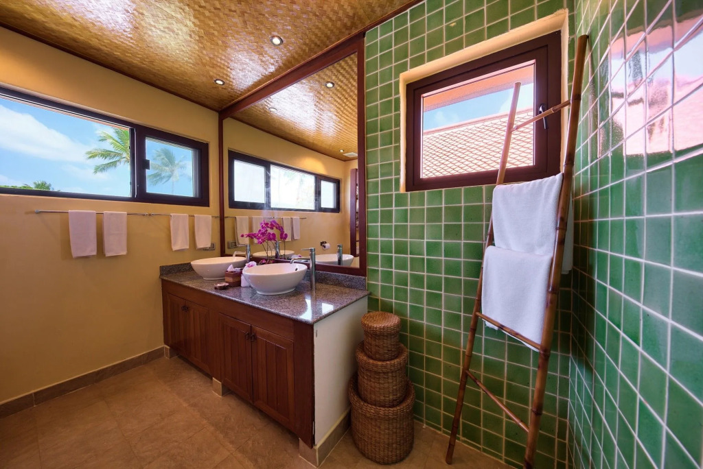 Baan Buaa - 3 Bedroom Beach Side Villa