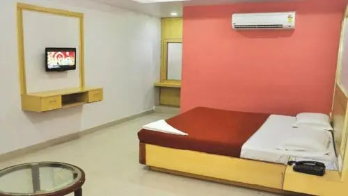 Hotel Mayura A/C